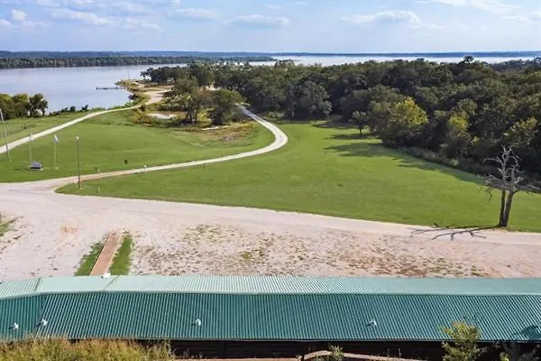 Spacious Wooden Suite #3 By The Lake At Texoma Shores Resort